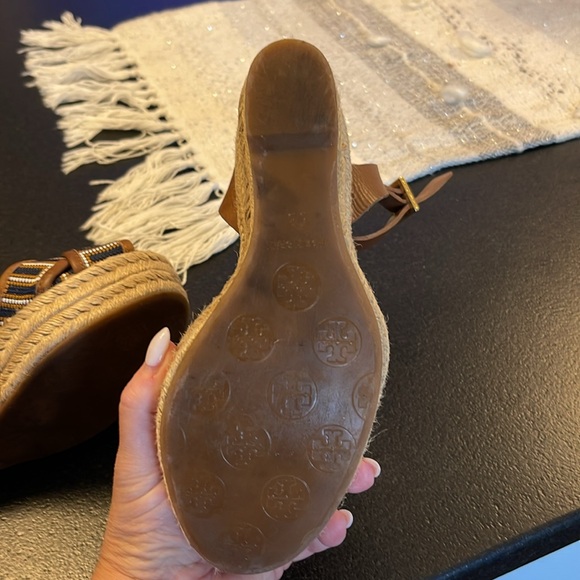 Tory Burch, espadrille sandal size 6 - Picture 3 of 4